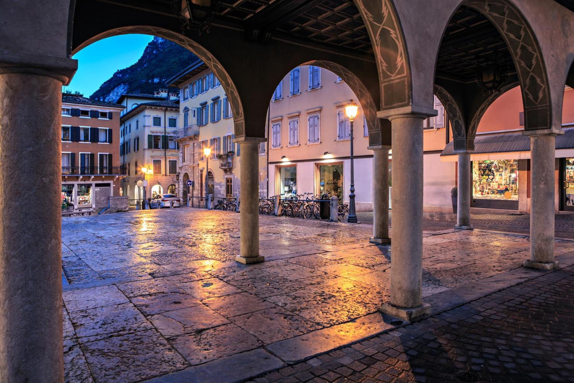 Nido Sui Tetti Di Riva Del Garda - Happy Rentals Riva del Garda Exterior foto